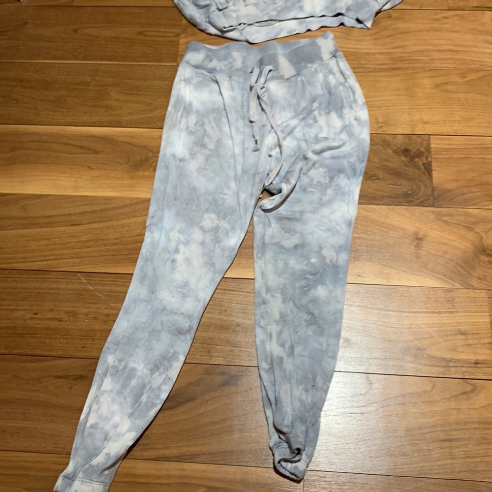 Jogging suit grey and white tyedye